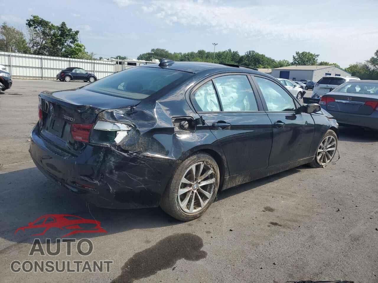 BMW 3 SERIES 2016 - WBA8A3C50GK690207