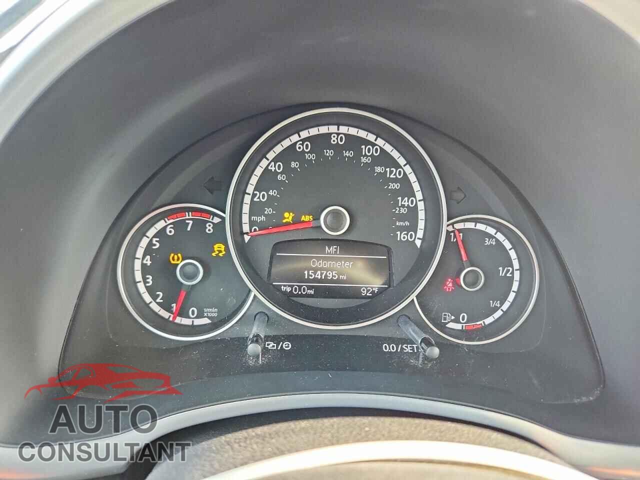 VOLKSWAGEN BEETLE 2014 - 3VWVS7AT8EM662430