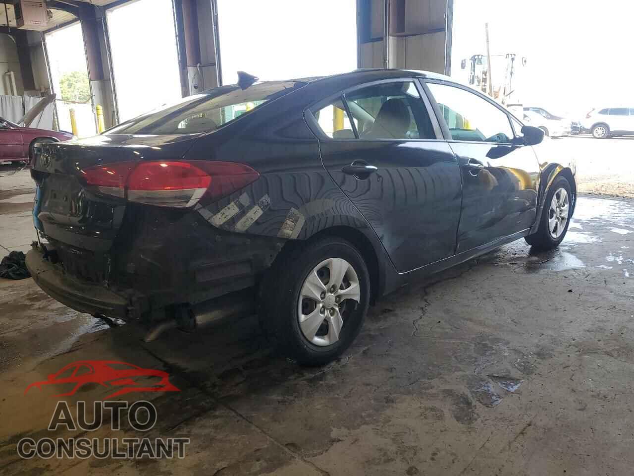 KIA FORTE 2017 - 3KPFK4A76HE124218