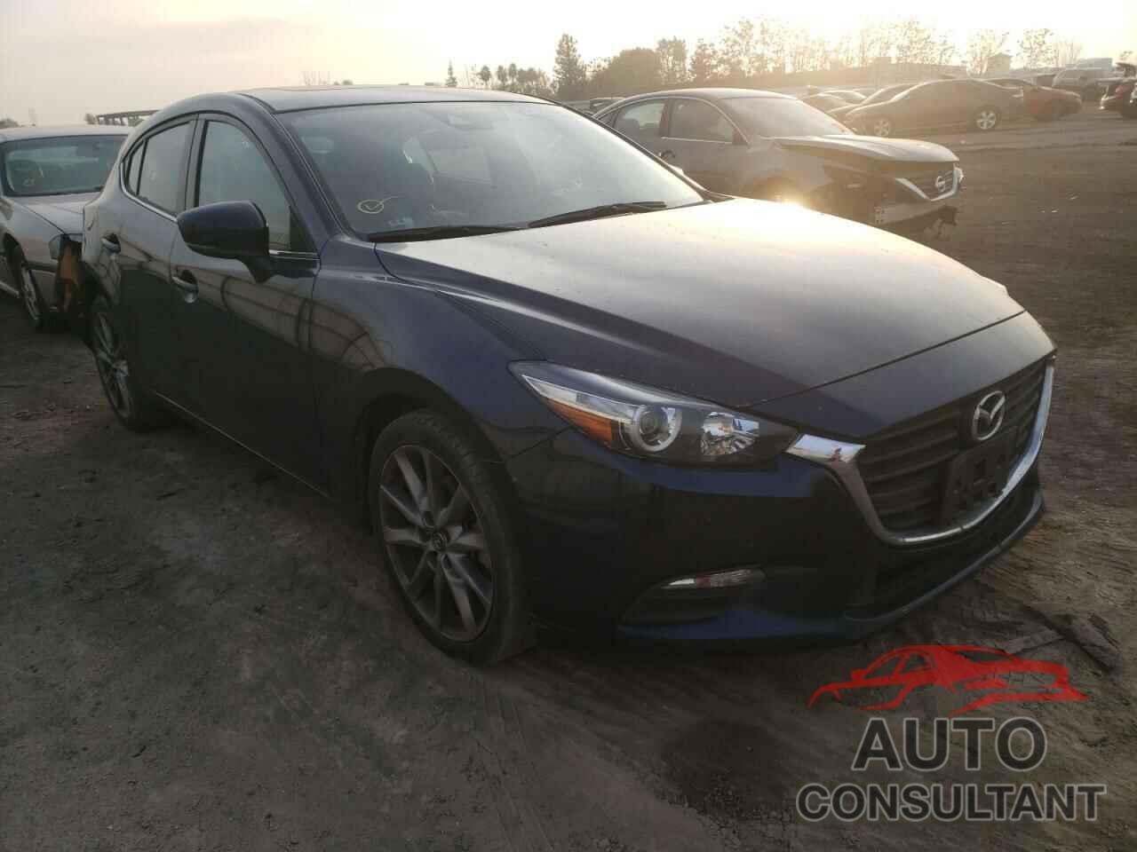 MAZDA 3 2018 - 3MZBN1L33JM223327