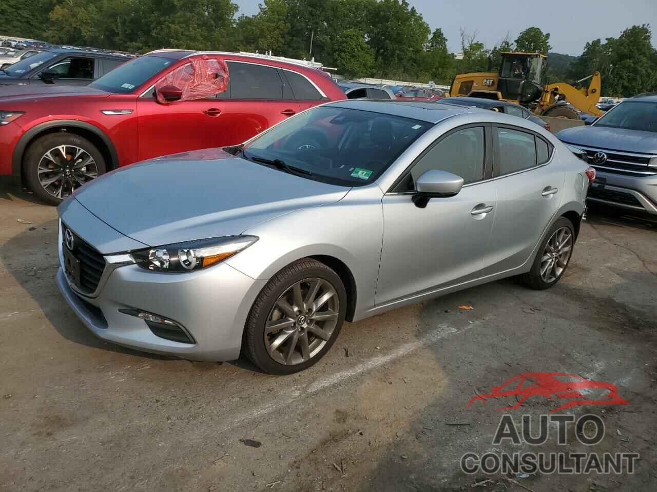 MAZDA 3 2018 - 3MZBN1V34JM217923