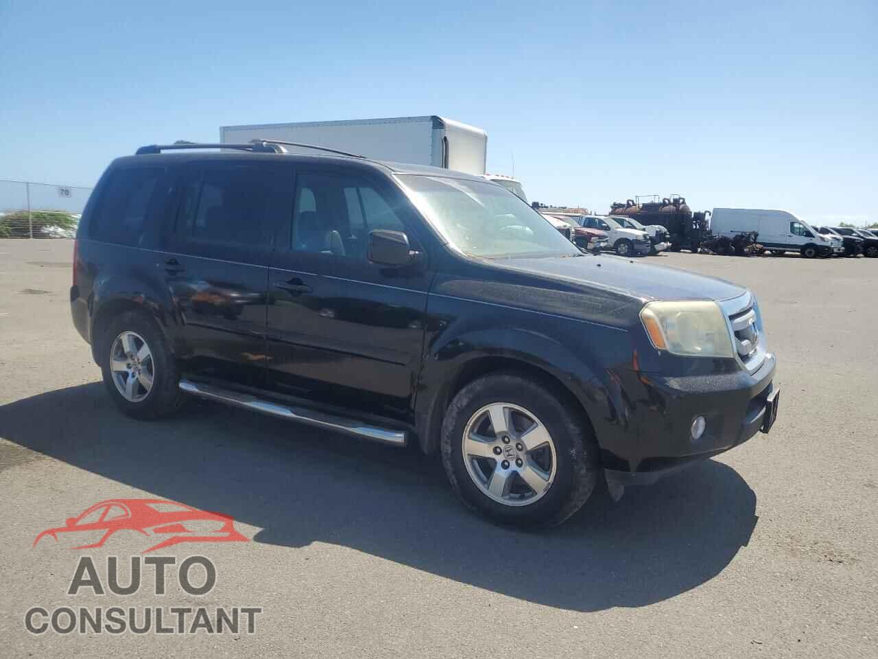 HONDA PILOT 2011 - 5FNYF4H74BB069692
