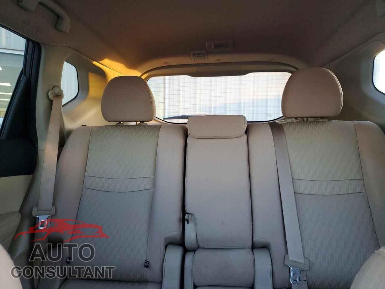NISSAN ROGUE 2017 - KNMAT2MVXHP598582