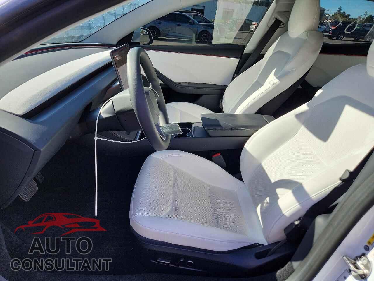 TESLA MODEL 3 2024 - 5YJ3E1EA6RF847125