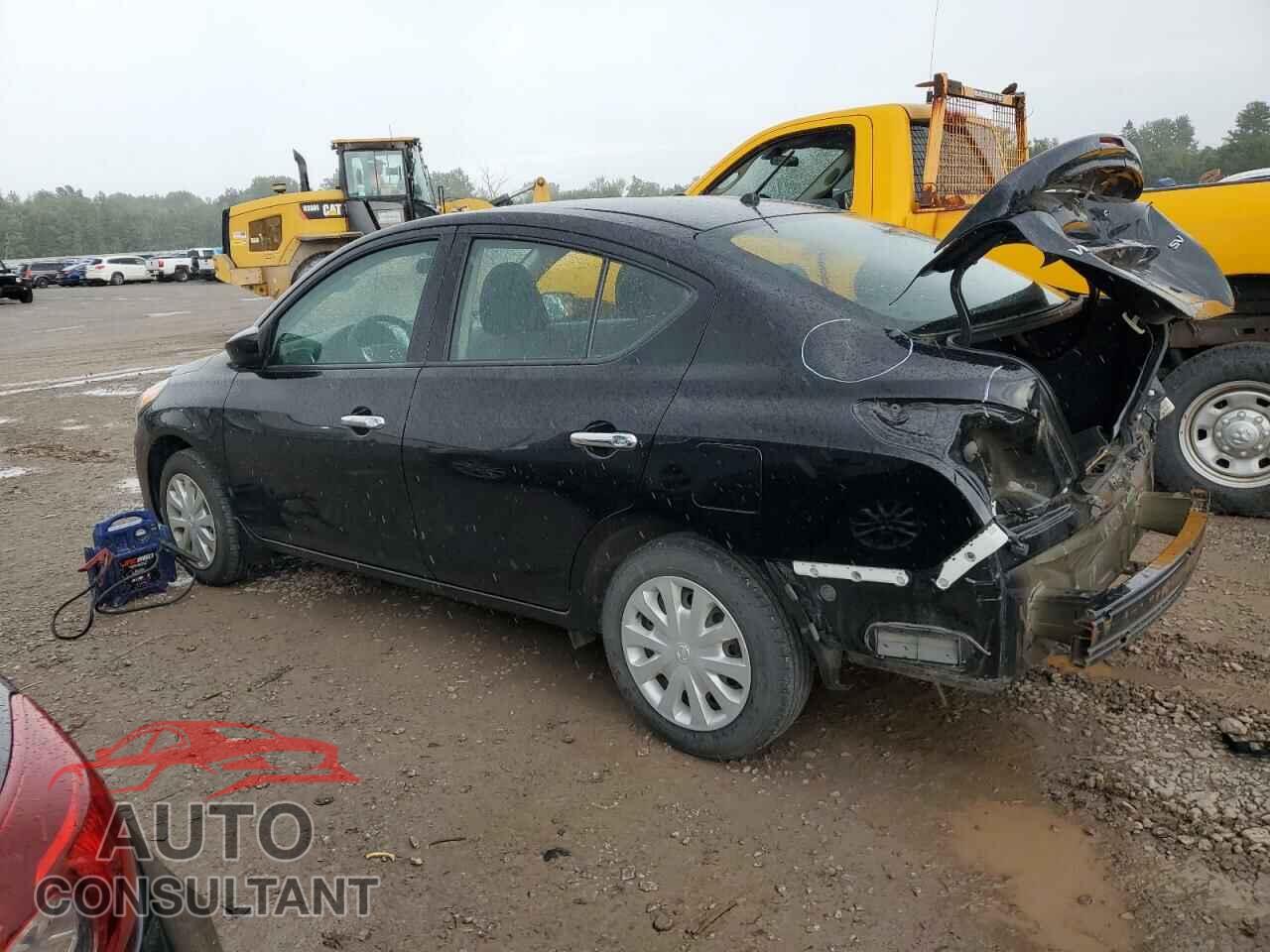 NISSAN VERSA 2019 - 3N1CN7AP3KL812565
