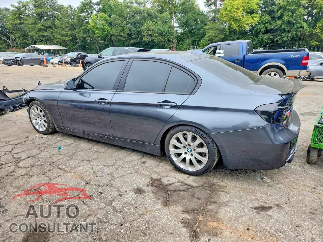 BMW 3 SERIES 2013 - WBA3A9C5XDF476343