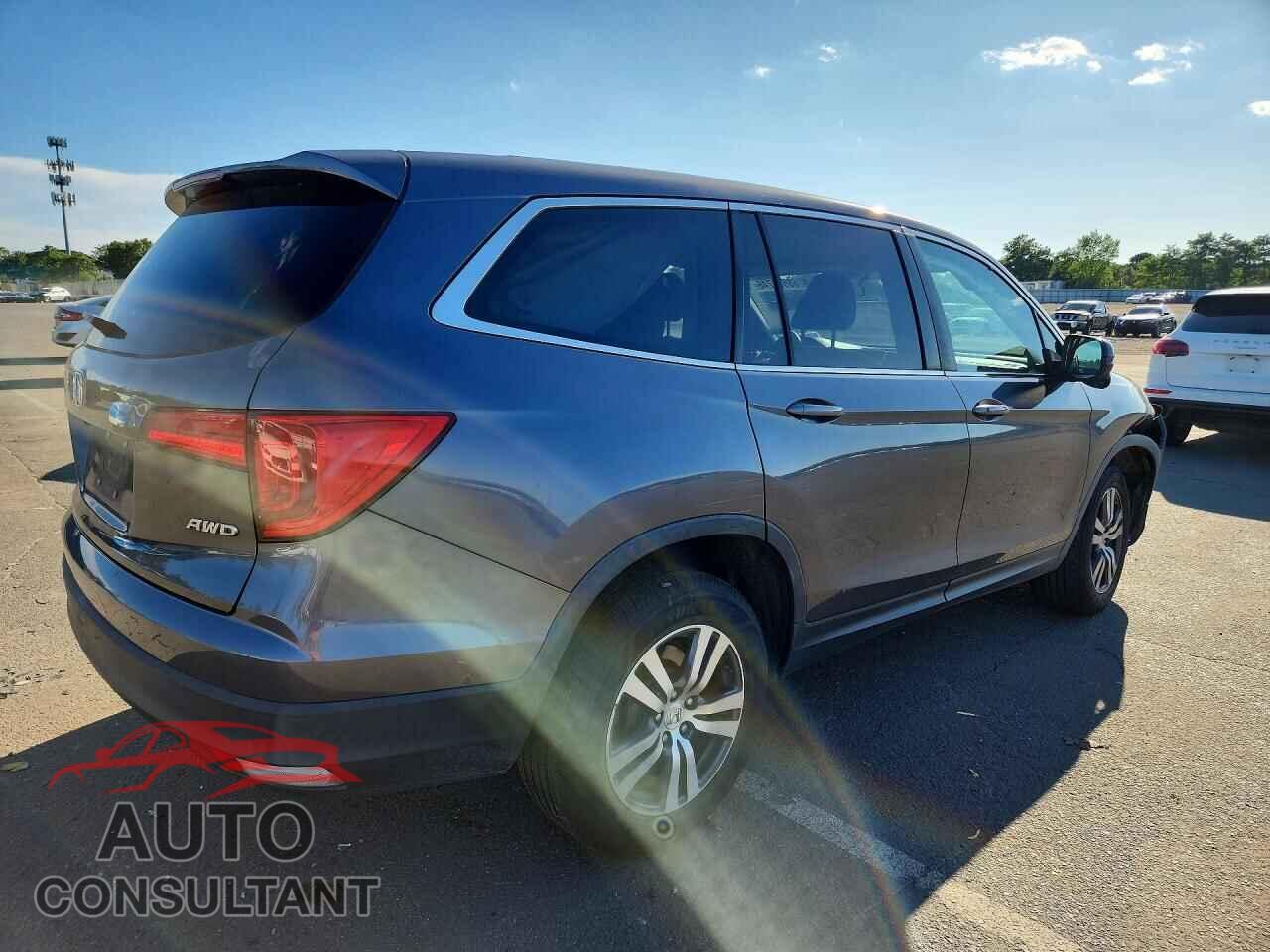 HONDA PILOT 2017 - 5FNYF6H3XHB036200