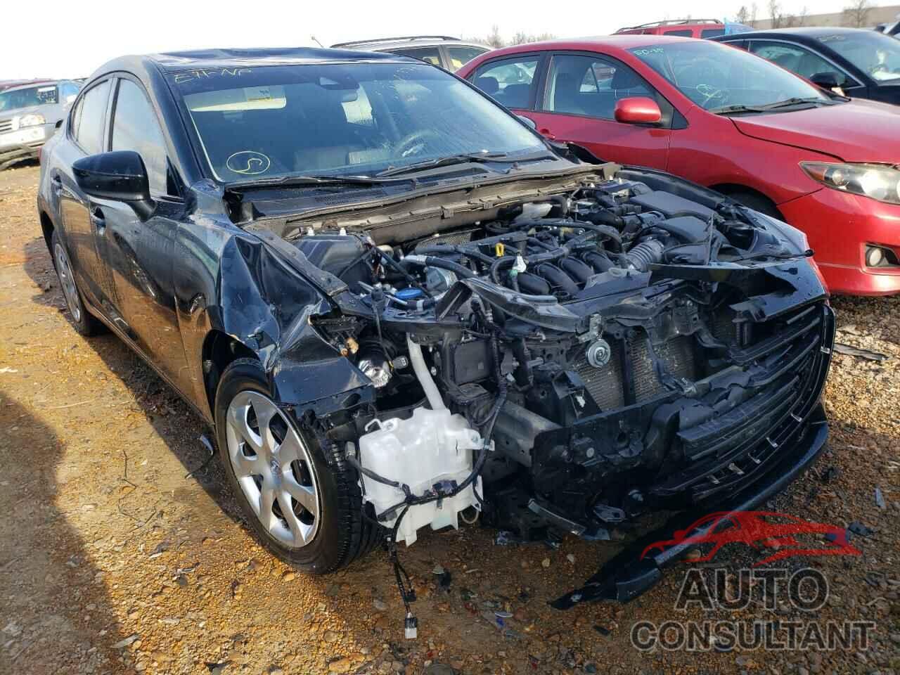 MAZDA 3 2018 - 3MZBN1U76JM166364