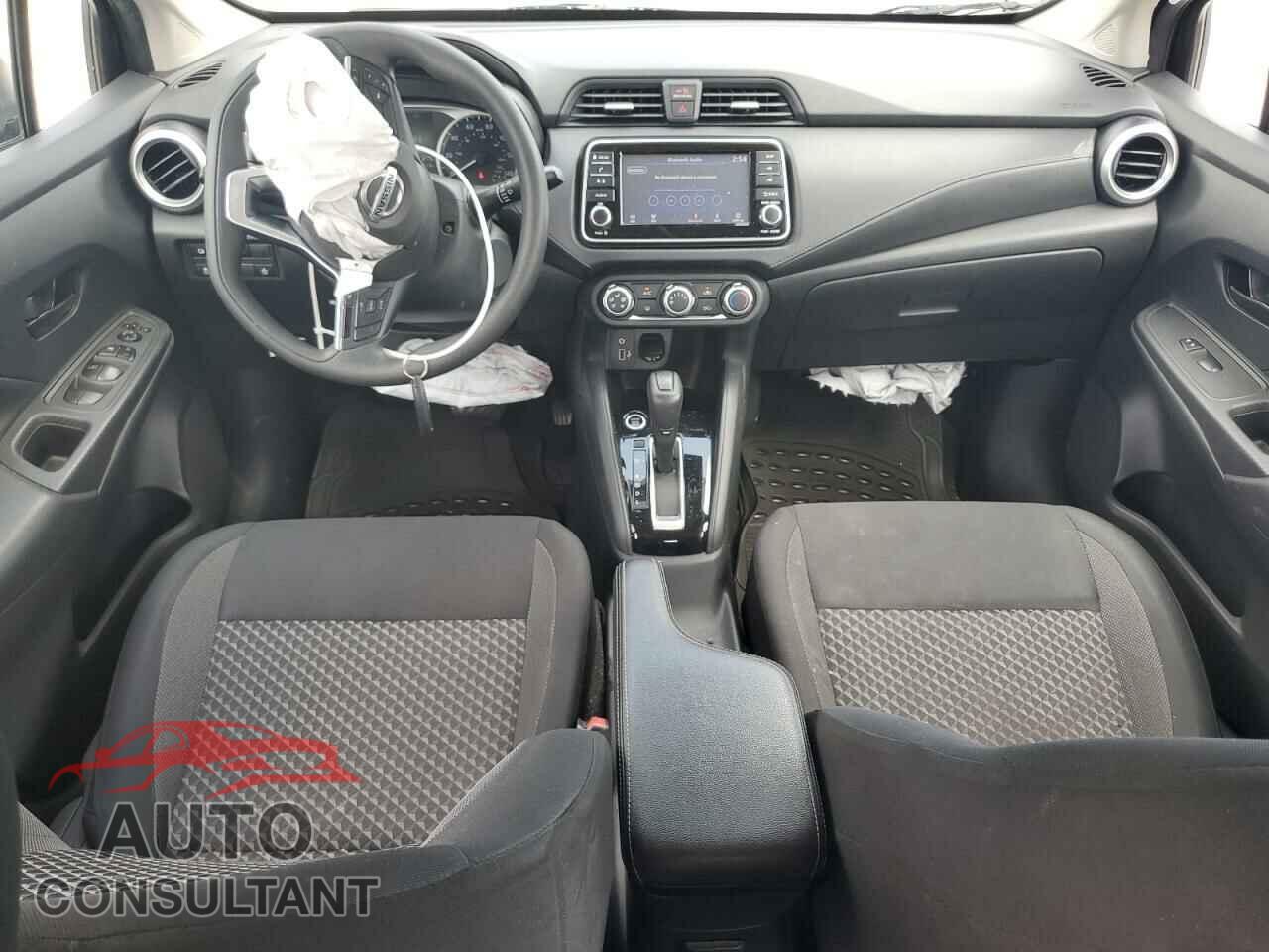 NISSAN VERSA 2020 - 3N1CN8DV6LL841933