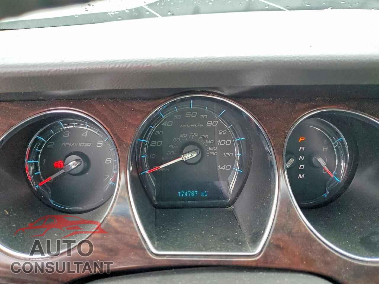 FORD TAURUS 2011 - 1FAHP2EW1BG143627