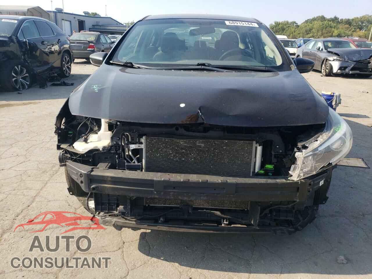 KIA FORTE 2017 - 3KPFK4A70HE044753