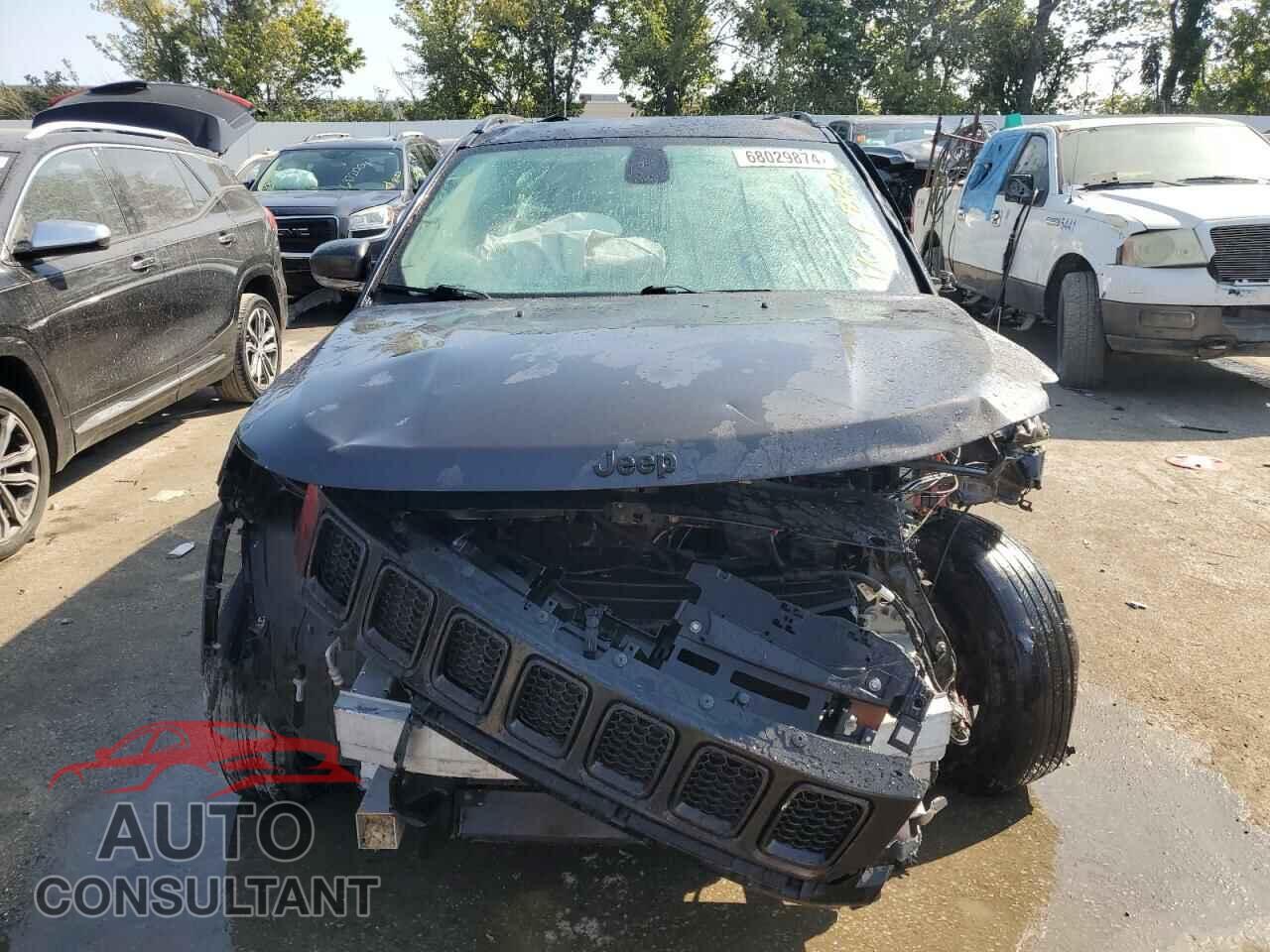 JEEP COMPASS 2018 - 3C4NJDCB9JT280478