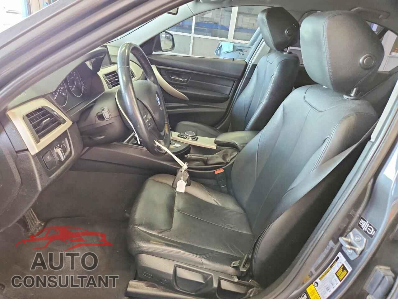 BMW 3 SERIES 2015 - WBA3C3C57FK201384