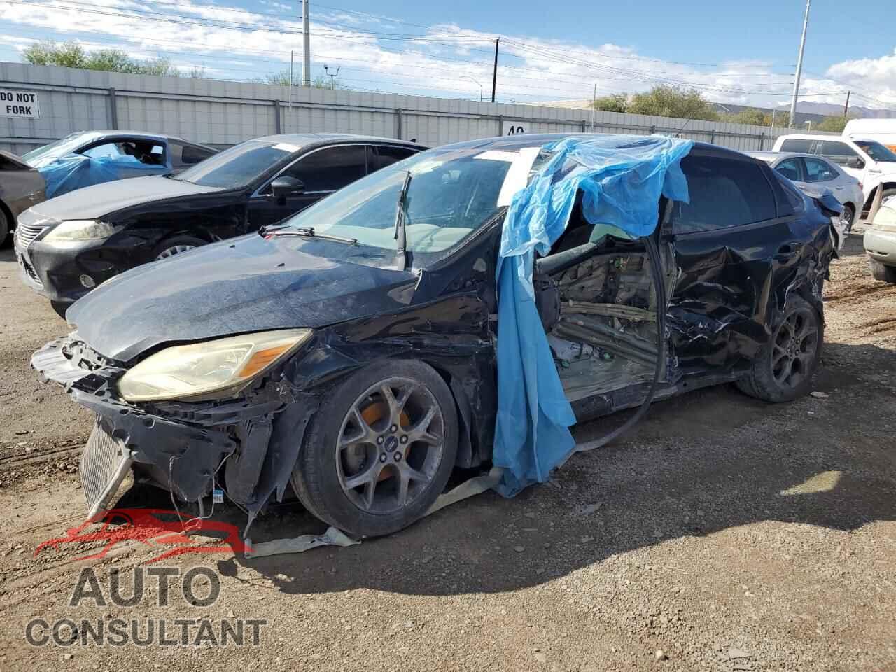 FORD FOCUS 2014 - 1FADP3F2XEL321367