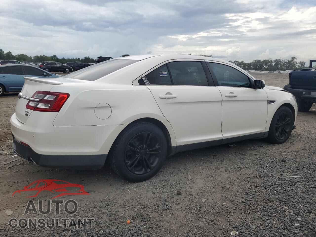 FORD TAURUS 2013 - 1FAHP2E83DG170560