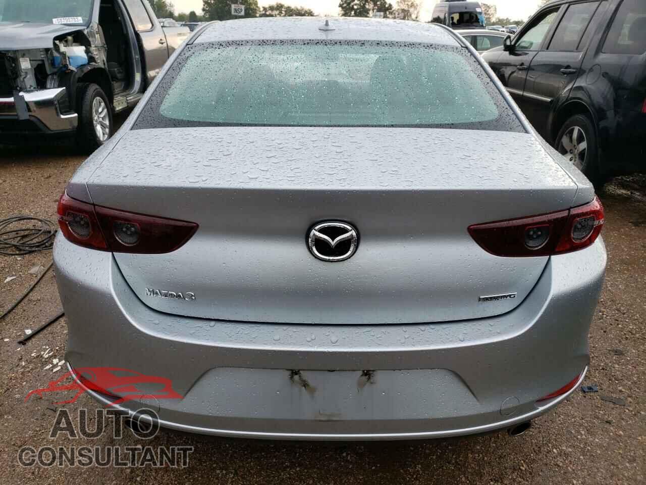 MAZDA 3 2019 - 3MZBPADLXKM109125
