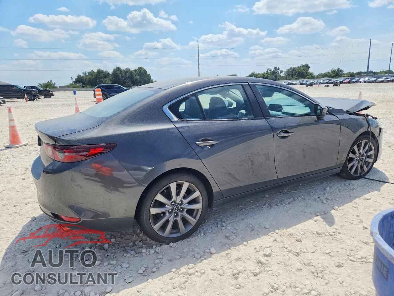 MAZDA 3 2021 - JM1BPABL1M1317772