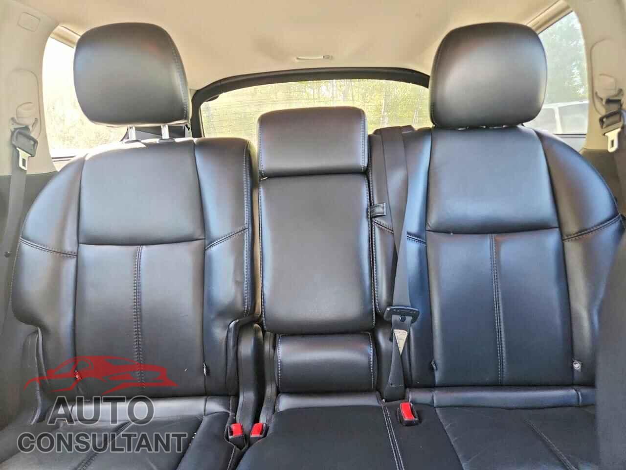 NISSAN PATHFINDER 2014 - 5N1AR2MMXEC703187