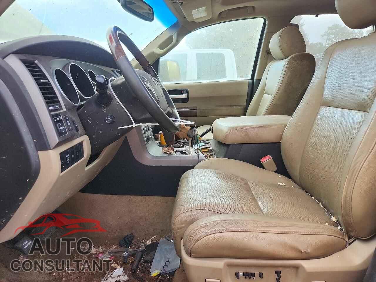 TOYOTA SEQUOIA 2010 - 5TDDW5G11AS026357