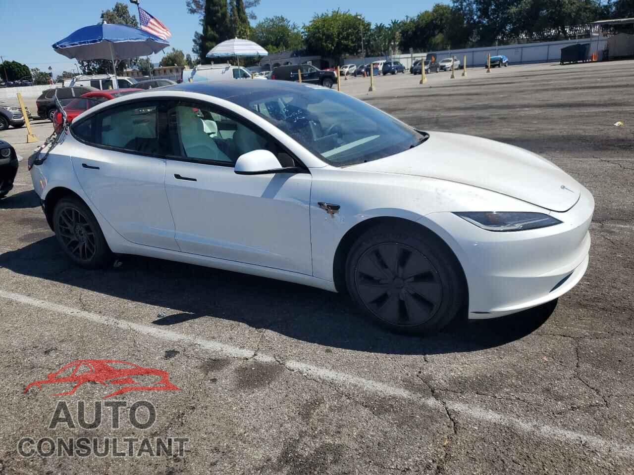 TESLA MODEL 3 2024 - 5YJ3E1EA4RF849701