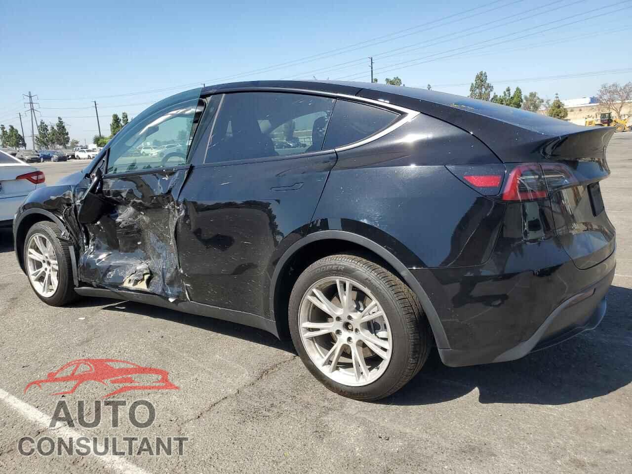 TESLA MODEL Y 2023 - 7SAYGDEE4PA098083