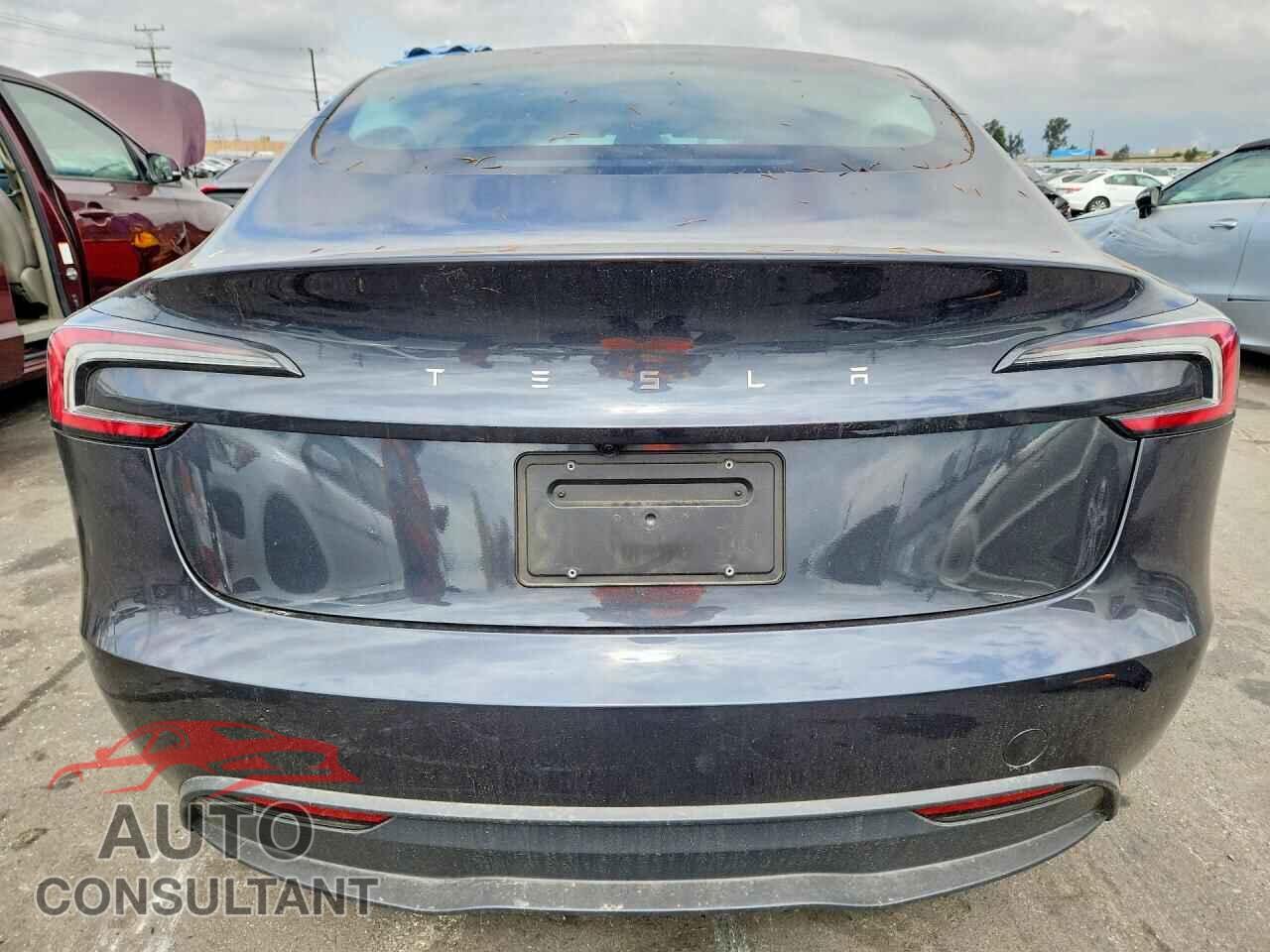 TESLA MODEL 3 2025 - 5YJ3E1EA1SF050349