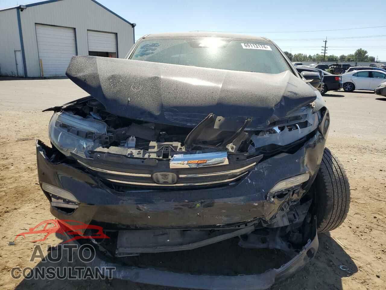 HONDA PILOT 2017 - 5FNYF6H67HB035659