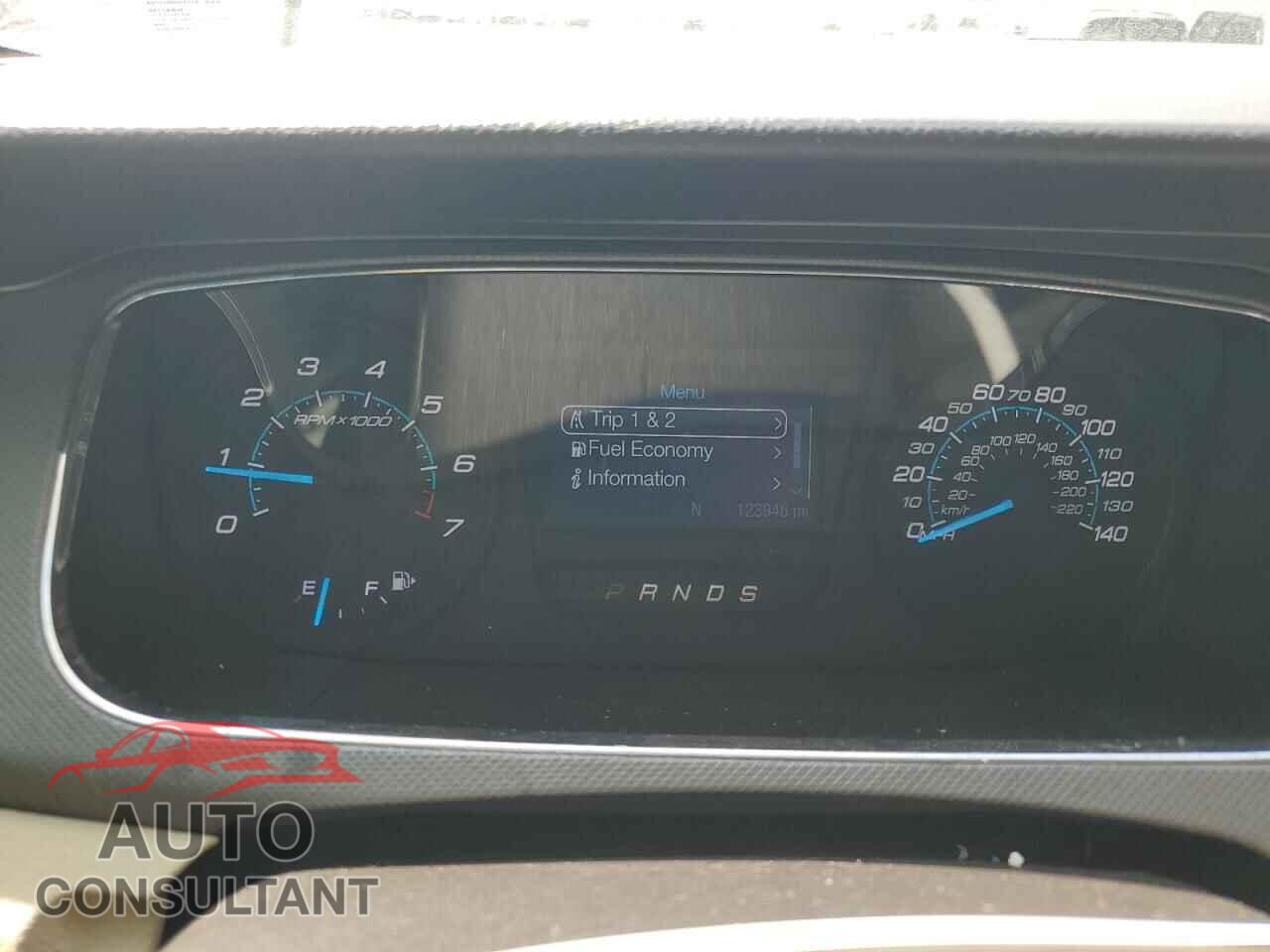 FORD TAURUS 2015 - 1FAHP2D80FG115861