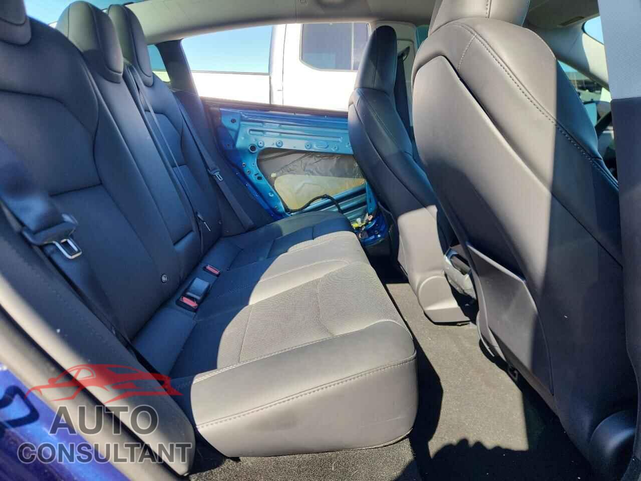 TESLA MODEL 3 2024 - 5YJ3E1EA2RF766154