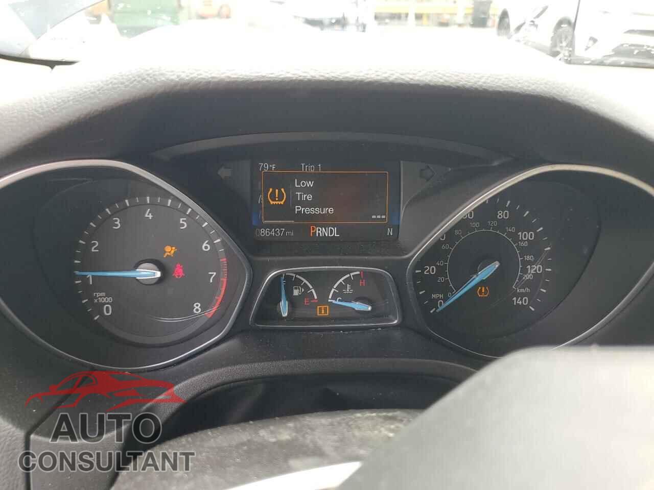 FORD FOCUS 2018 - 1FADP3F27JL215890