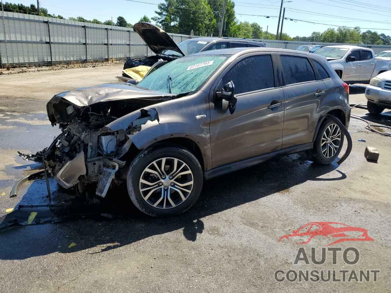 MITSUBISHI OUTLANDER 2018 - JA4AR3AU8JZ009128
