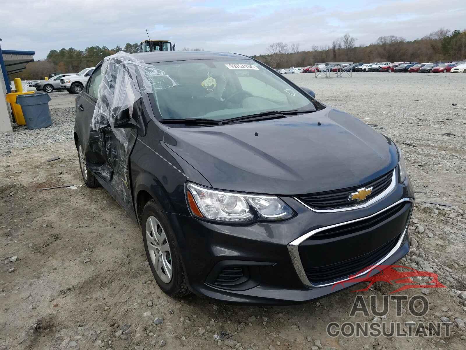 CHEVROLET SONIC 2018 - 1G1JB5SH7J4120072