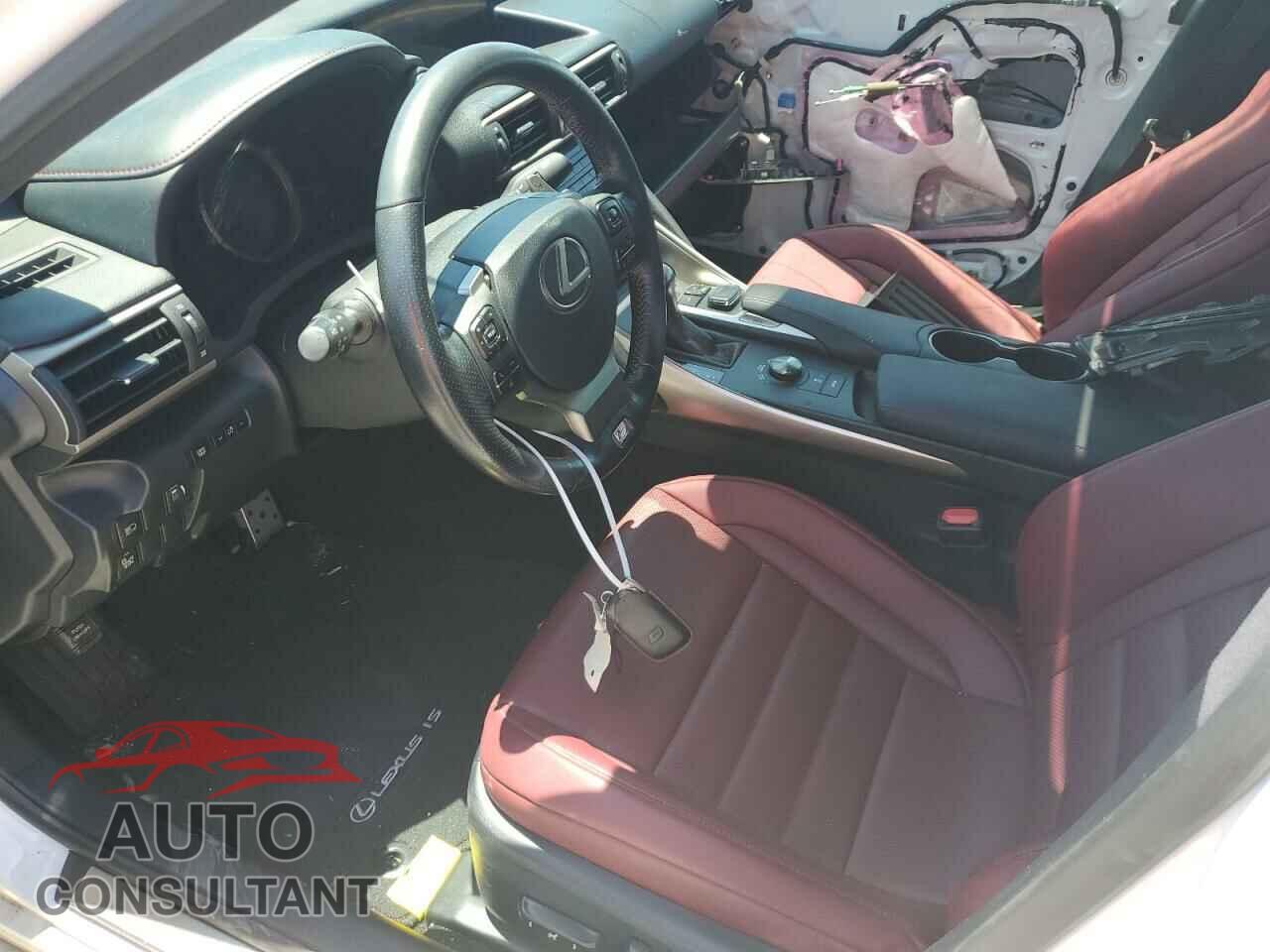 LEXUS IS 2017 - JTHBA1D22H5047244