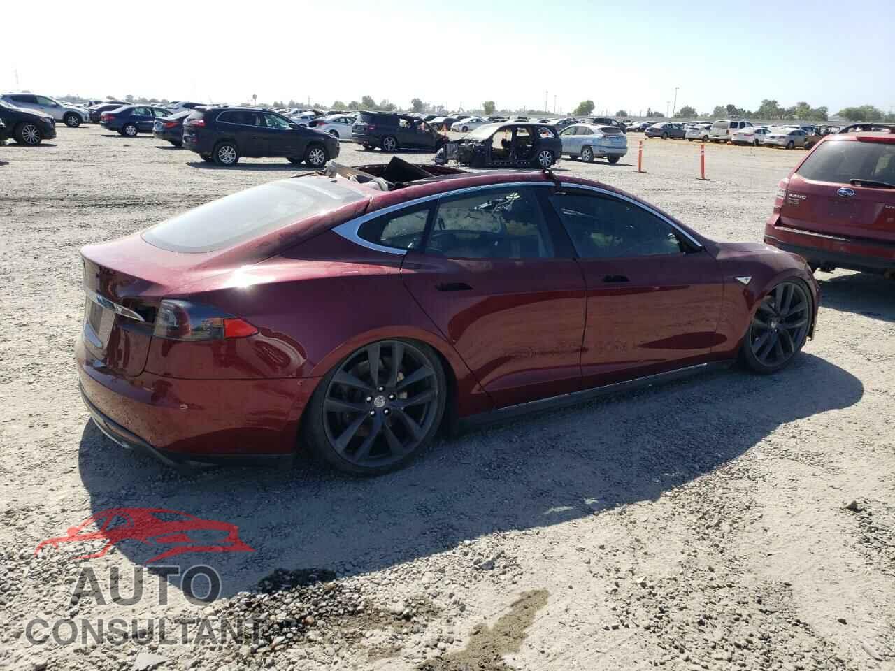 TESLA MODEL S 2012 - 5YJSA1DP2CFS01004