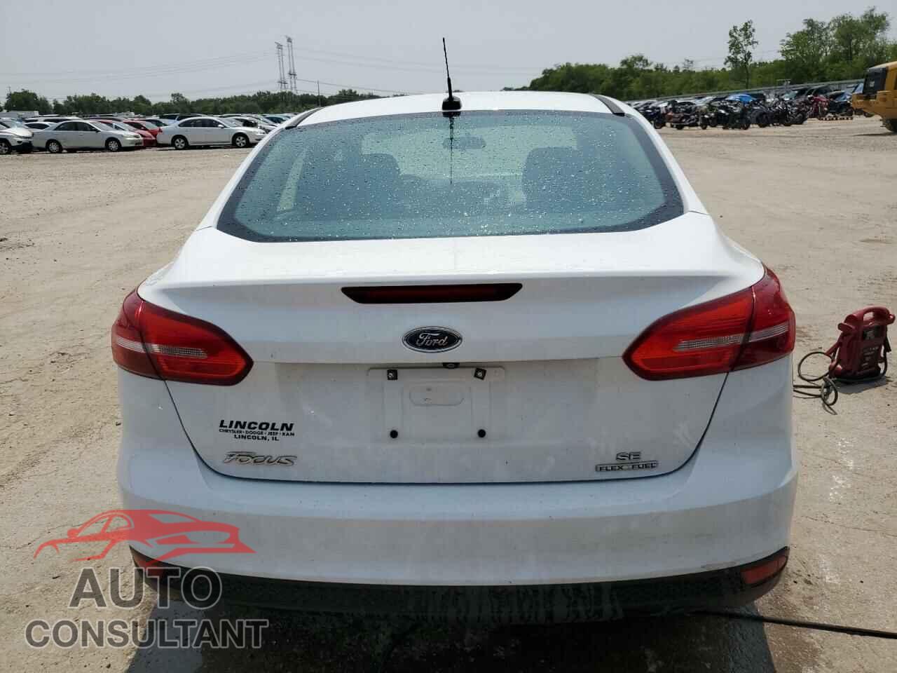 FORD FOCUS 2015 - 1FADP3F21FL308234