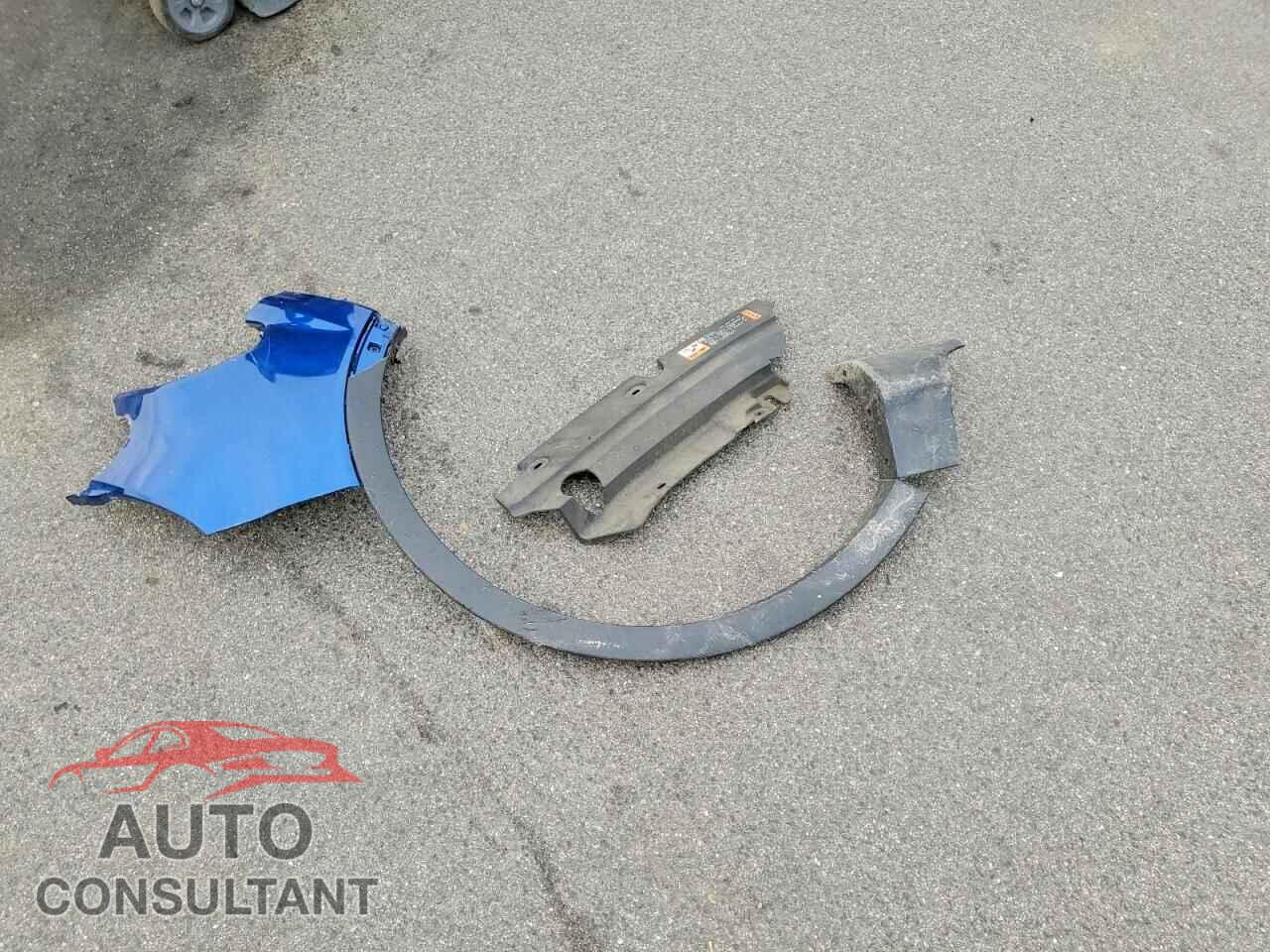 FORD ESCAPE 2017 - 1FMCU0GD0HUC09443