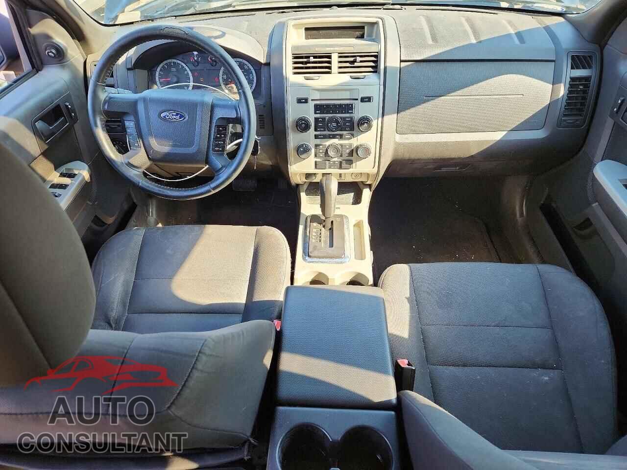 FORD ESCAPE 2010 - 1FMCU0D70AKB54427