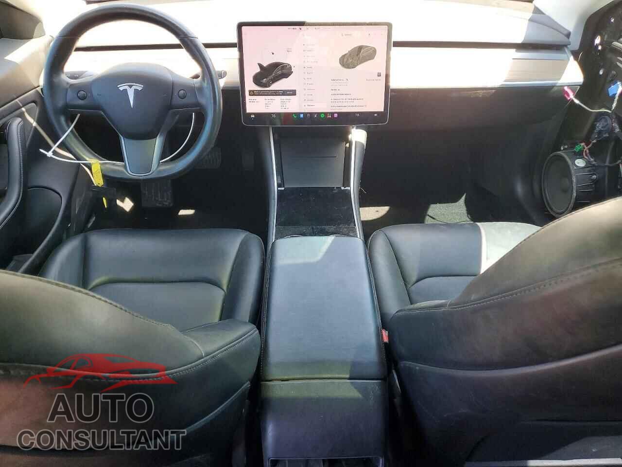 TESLA MODEL 3 2019 - 5YJ3E1EB2KF208979
