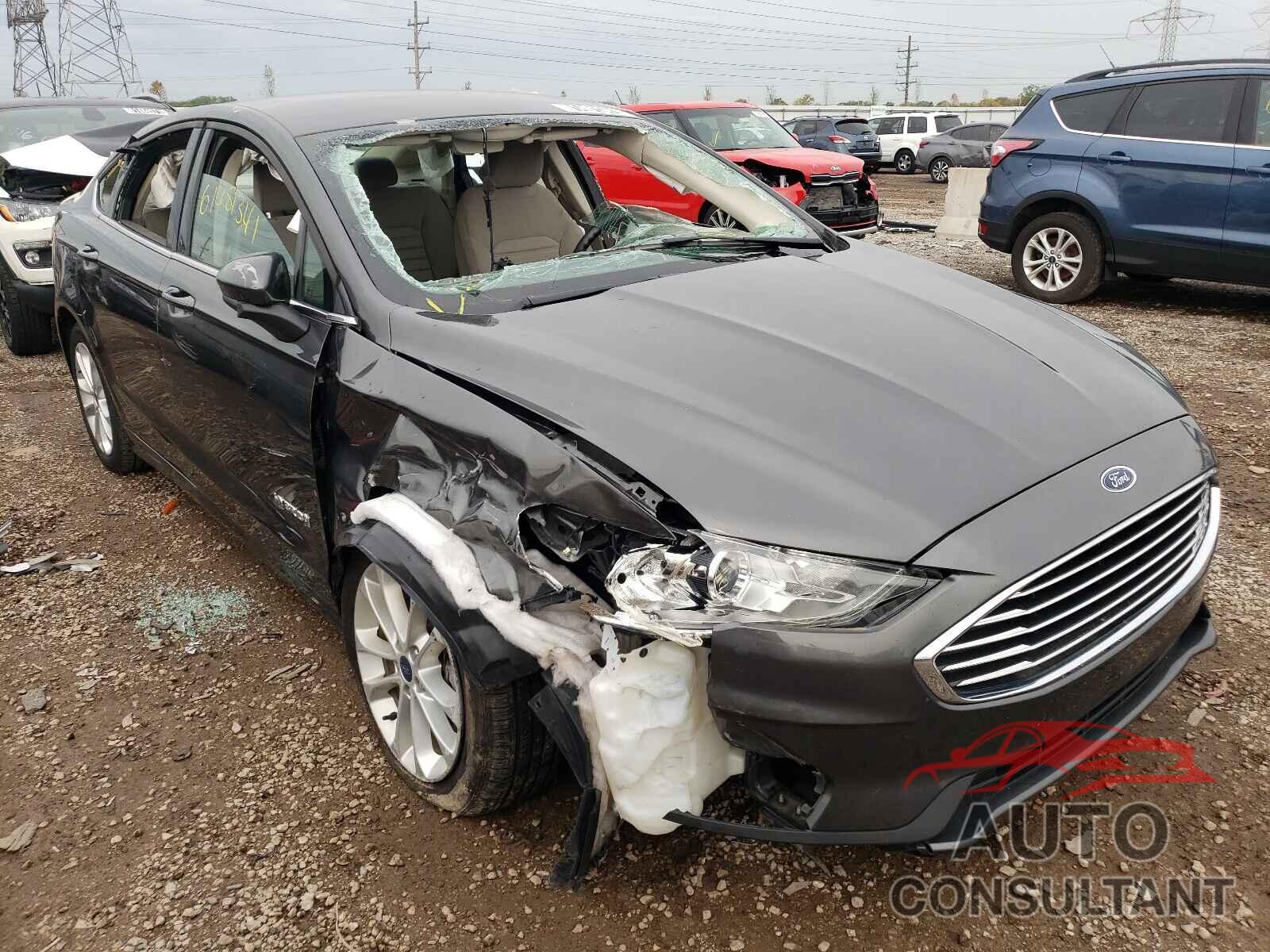 FORD FUSION 2019 - 3FA6P0LU0KR225063