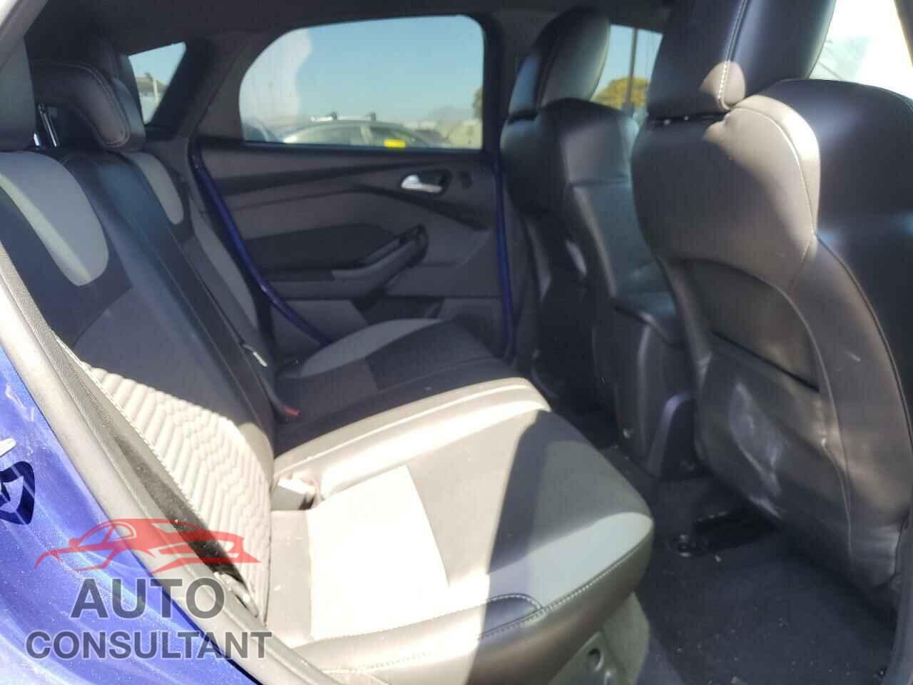 FORD FOCUS 2014 - 1FADP3L96EL148903