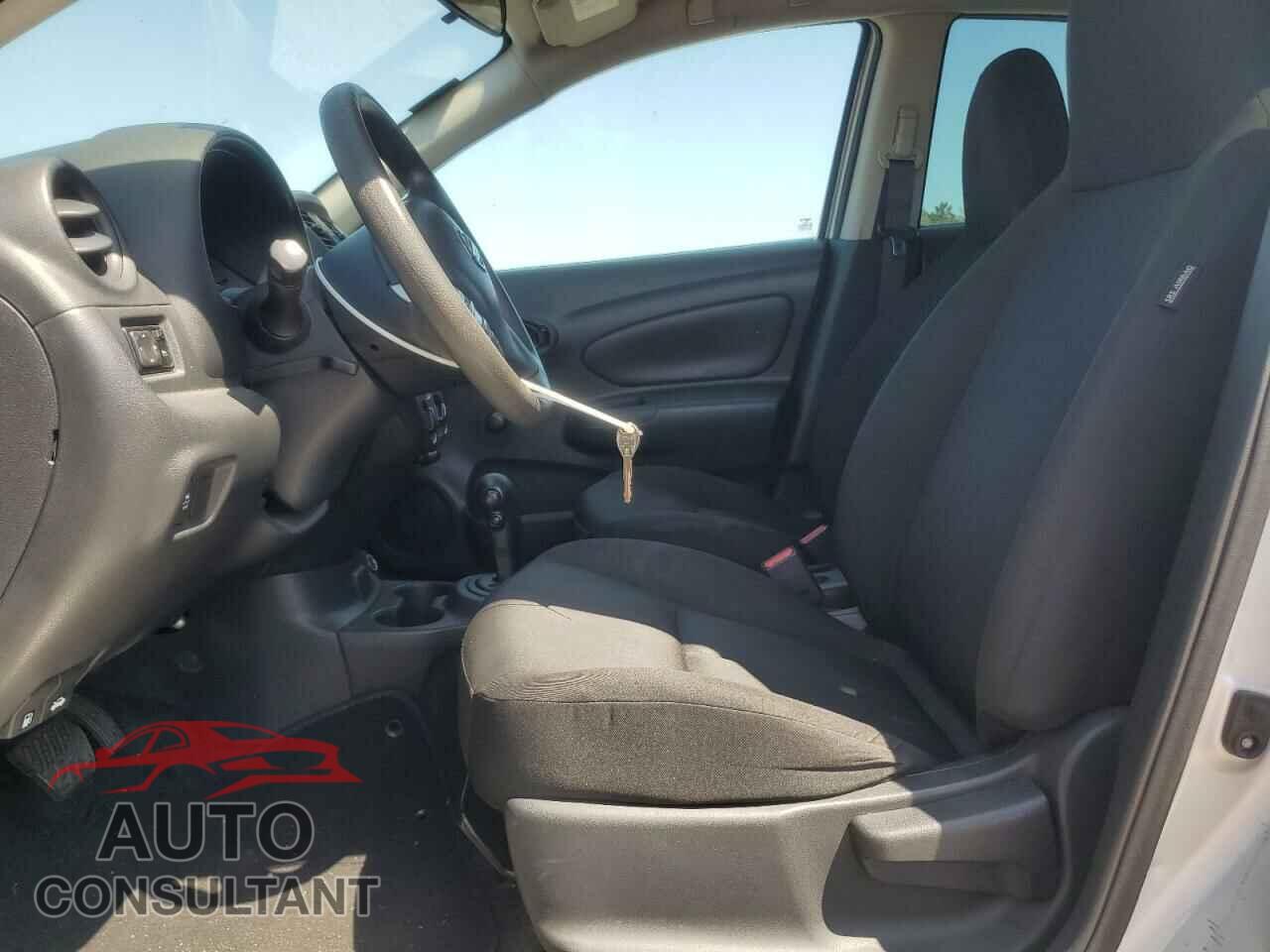 NISSAN VERSA 2017 - 3N1CN7AP1HL848232
