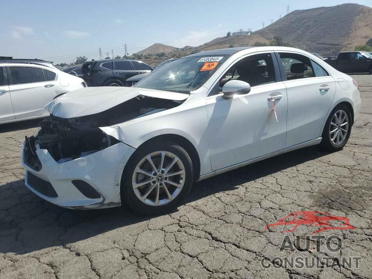 MERCEDES-BENZ A-CLASS 2020 - W1K3G4EB6LW043095