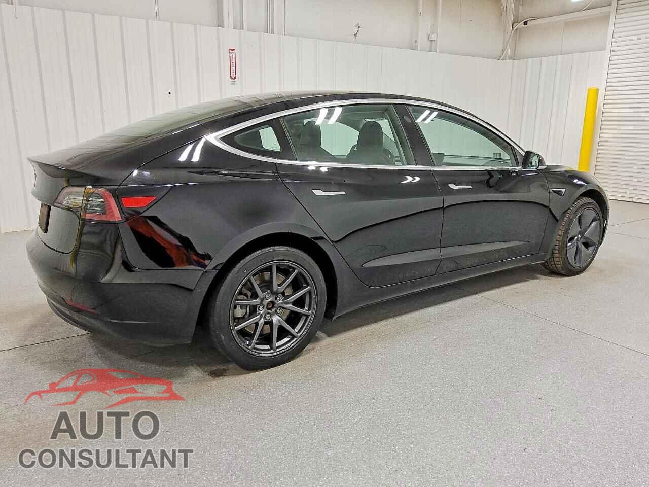 TESLA MODEL 3 2019 - 5YJ3E1EA5KF421142