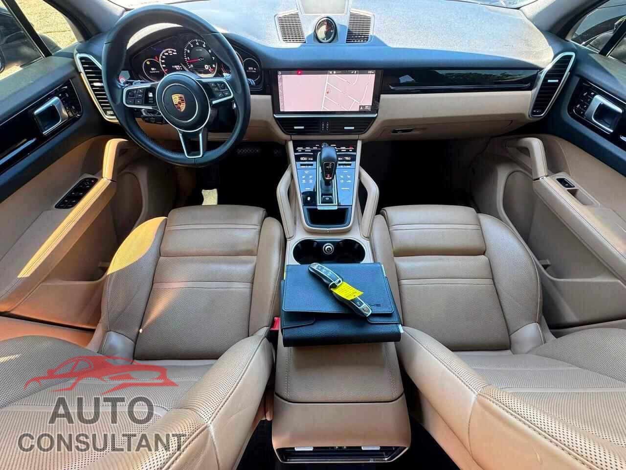 PORSCHE CAYENNE 2019 - WP1AA2AY7KDA09385