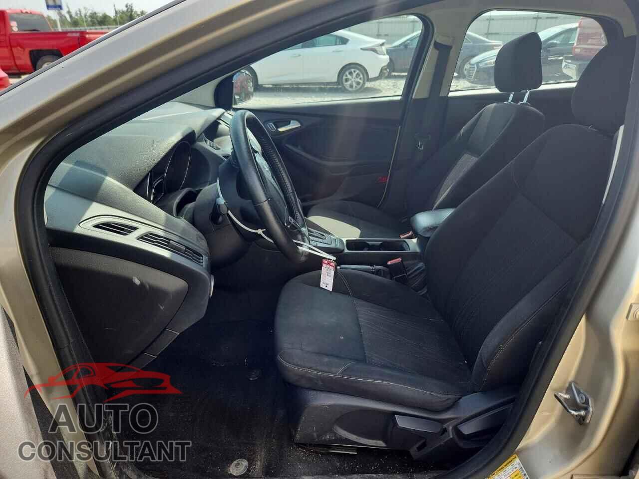 FORD FOCUS 2017 - 1FADP3K26HL303605