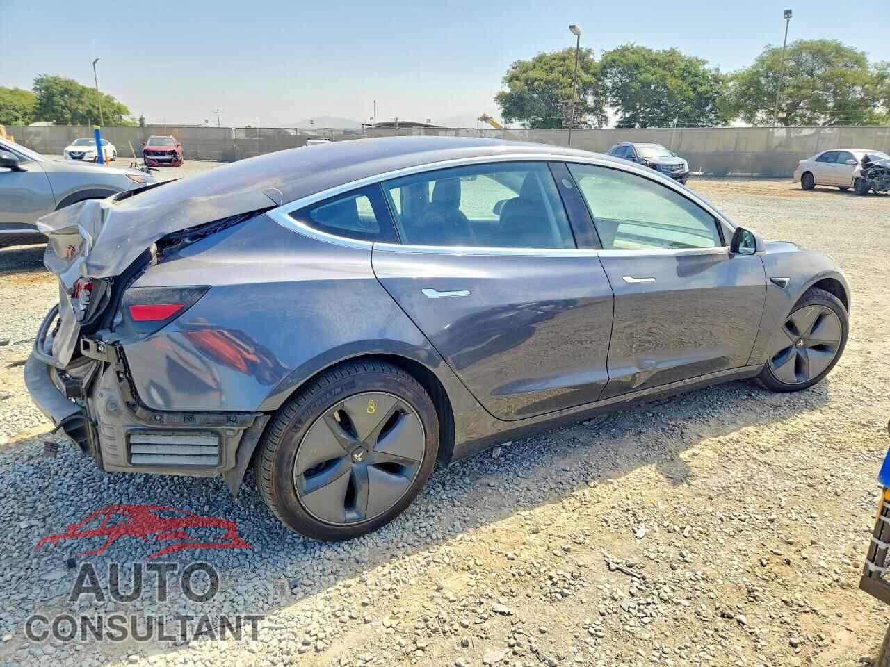 TESLA MODEL 3 2018 - 5YJ3E1EA0JF041883