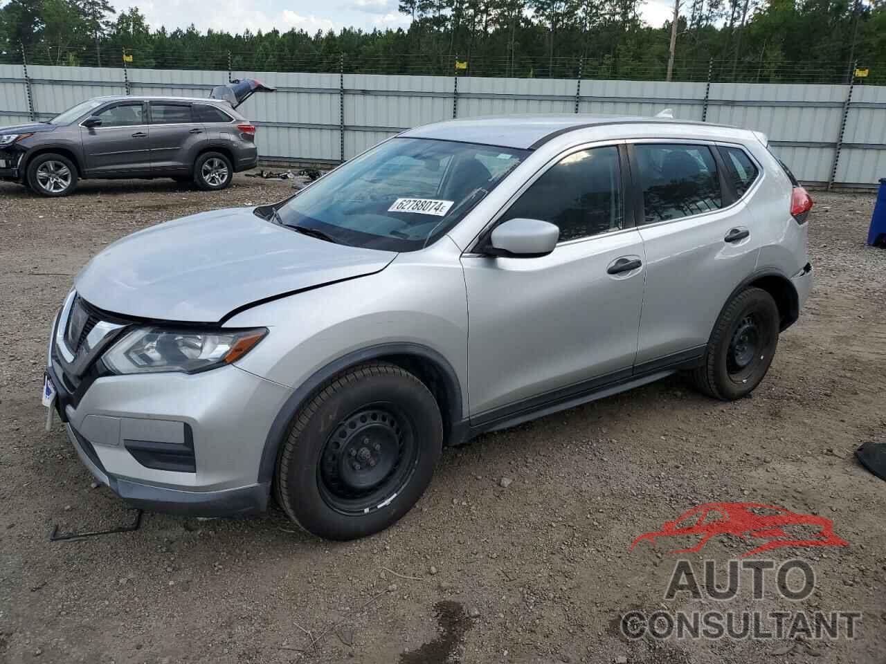 NISSAN ROGUE 2017 - KNMAT2MT4HP580903