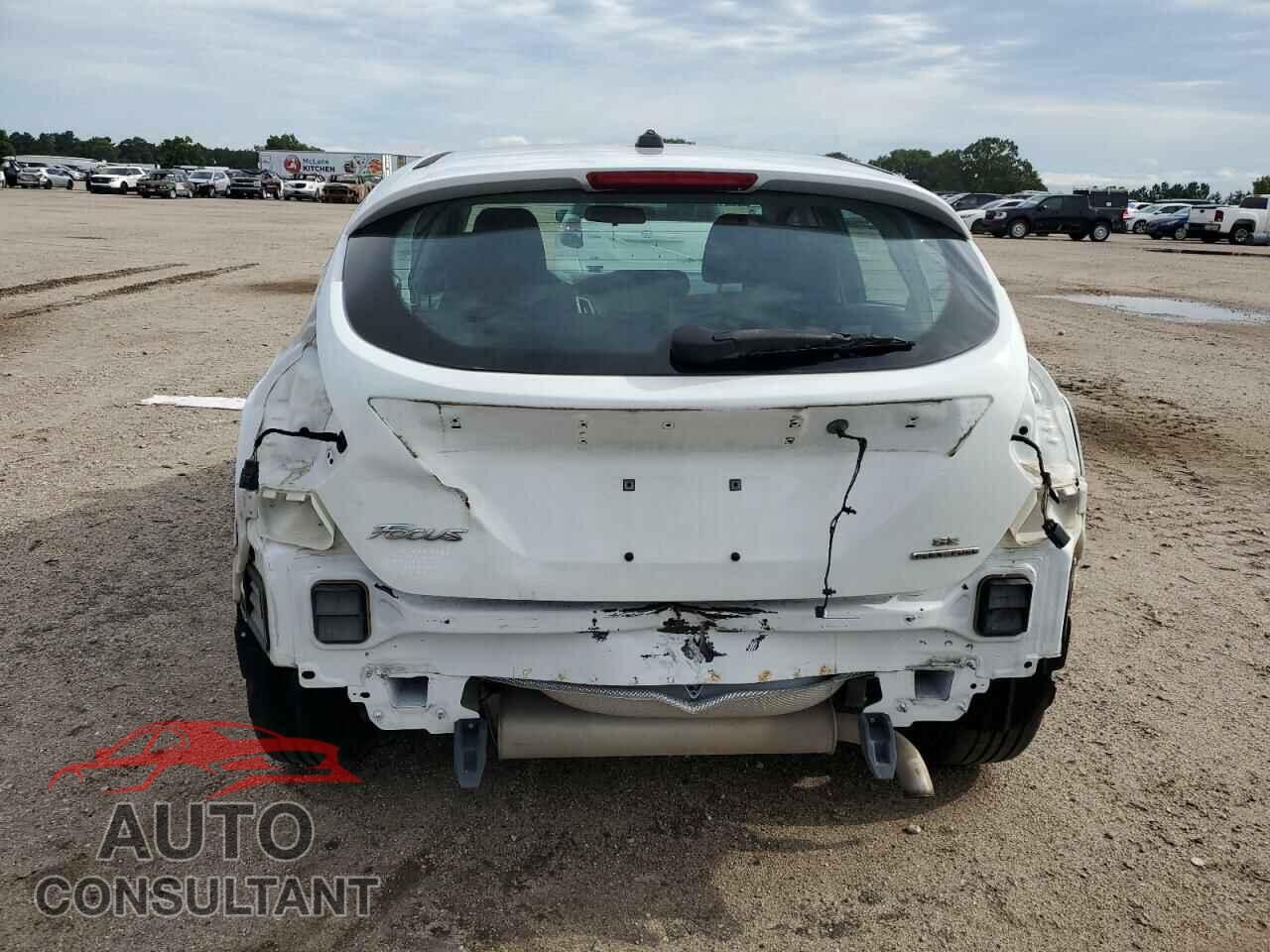 FORD FOCUS 2014 - 1FADP3K28EL393187