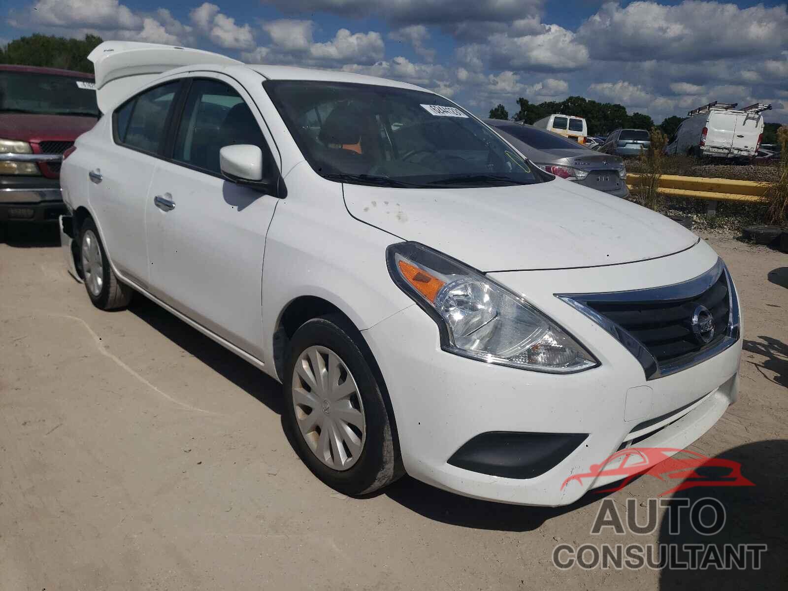 NISSAN VERSA 2019 - 3N1CN7APXKL813468
