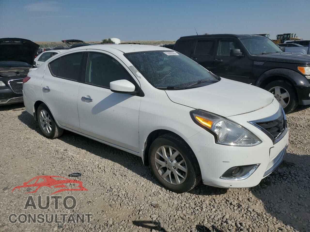 NISSAN VERSA 2017 - 3N1CN7AP3HL831884